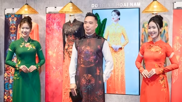 Lễ hội Áo dài du lịch Hà Nội giống như ngày hội của nhà thiết kế
