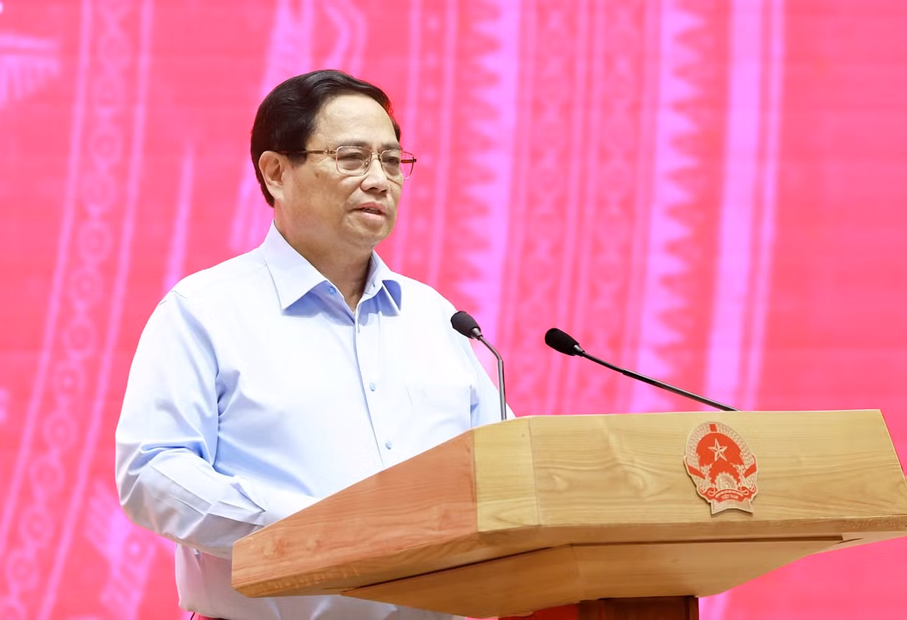 Thủ tướng bấm nút thí điểm Sổ sức khỏe điện tử và cấp Phiếu lý lịch tư pháp qua VNeID trên toàn quốc -0