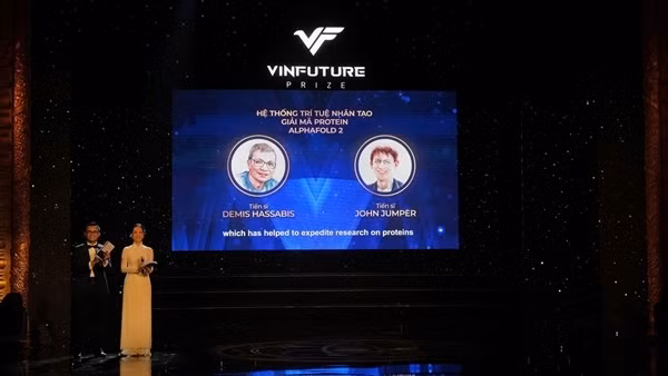 Hai Chủ nhân Giải thưởng VinFuture nhận giải Nobel Hóa học 2024