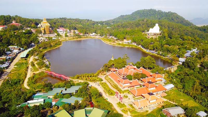 Cáp treo Núi Cấm: Hiện đại, an toàn trong từng cabin -0