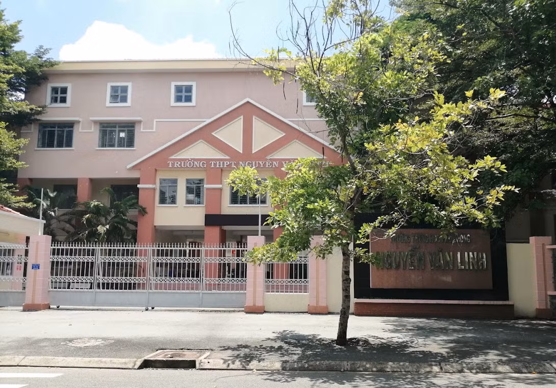 Cắt thu nhập tăng thêm giáo viên chủ nhiệm nhắn tin kêu học sinh đi học thêm -0