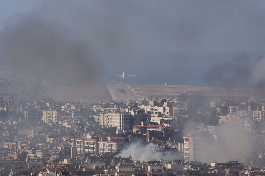 Israel tăng cường hiện diện quân sự tại Lebanon sau vụ bị Iran dội mưa tên lửa -0