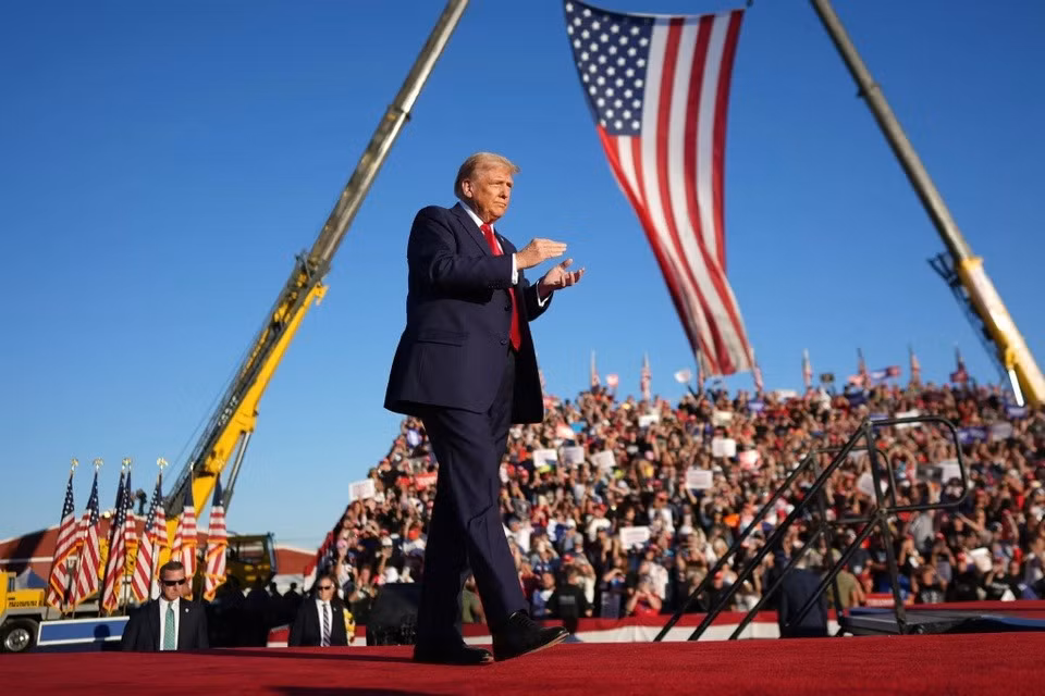 Ông Trump trở lại nơi bị ám sát hụt, vận động tranh cử cùng tỷ phú công nghệ -0