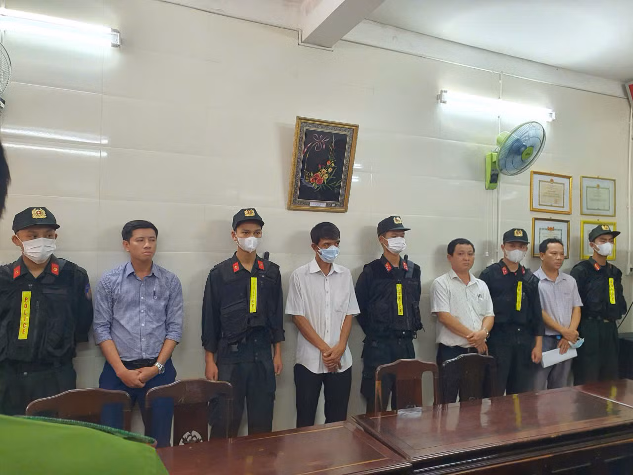 “Phù phép” hồ sơ cải hoán tàu cá, 5 đối tượng bị khởi tố về hành vi tham nhũng -0