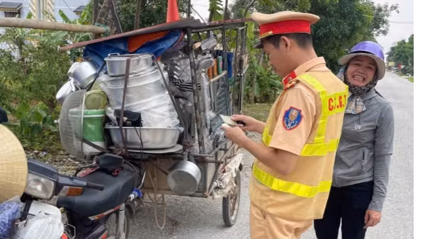 Công an Thanh Hoá xử lý 143 “xe tự chế, xe kéo”
