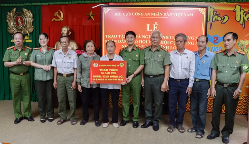 Tân đại biểu Quốc hội Vũ Hùng Vương: Niềm vui lớn nhất là được làm những việc phục vụ nhân dân -0