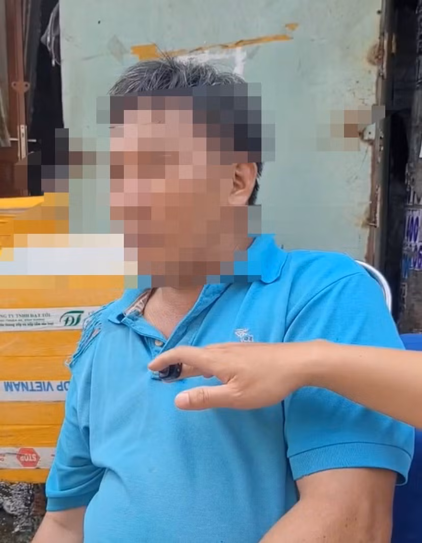 Nhiều người liều mình tìm cách thoát khỏi đám cháy căn nhà 4 tầng ngăn phòng cho thuê -0