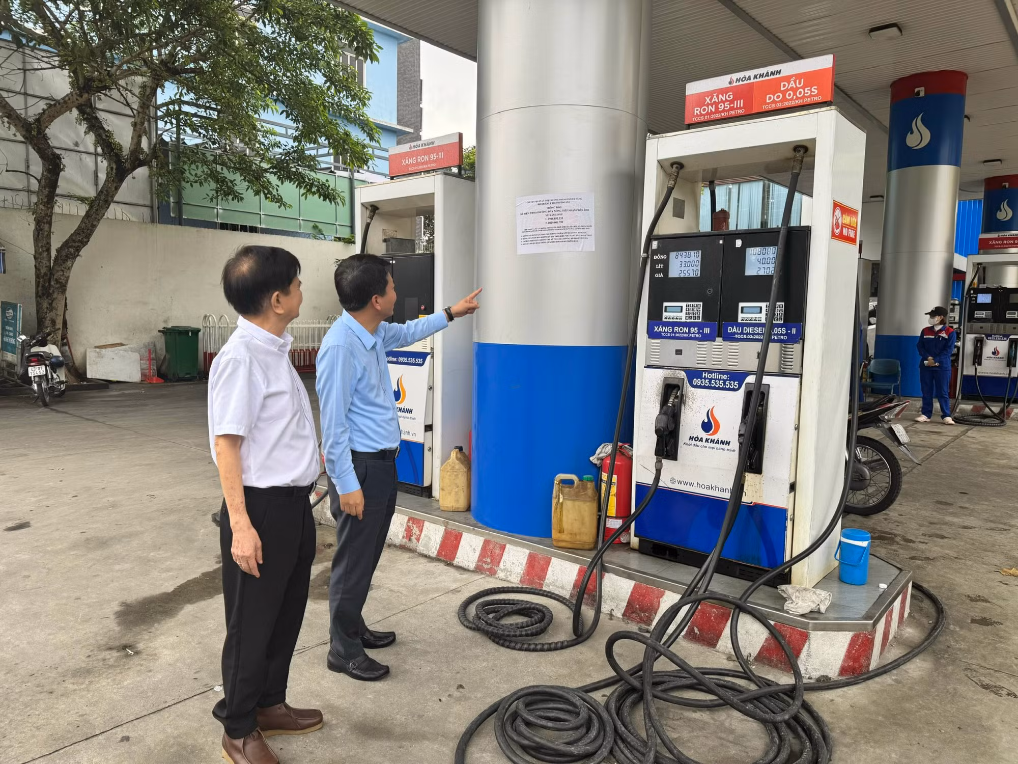 Xử phạt 3 thương nhân đầu mối vi phạm quy định dự trữ xăng dầu -0