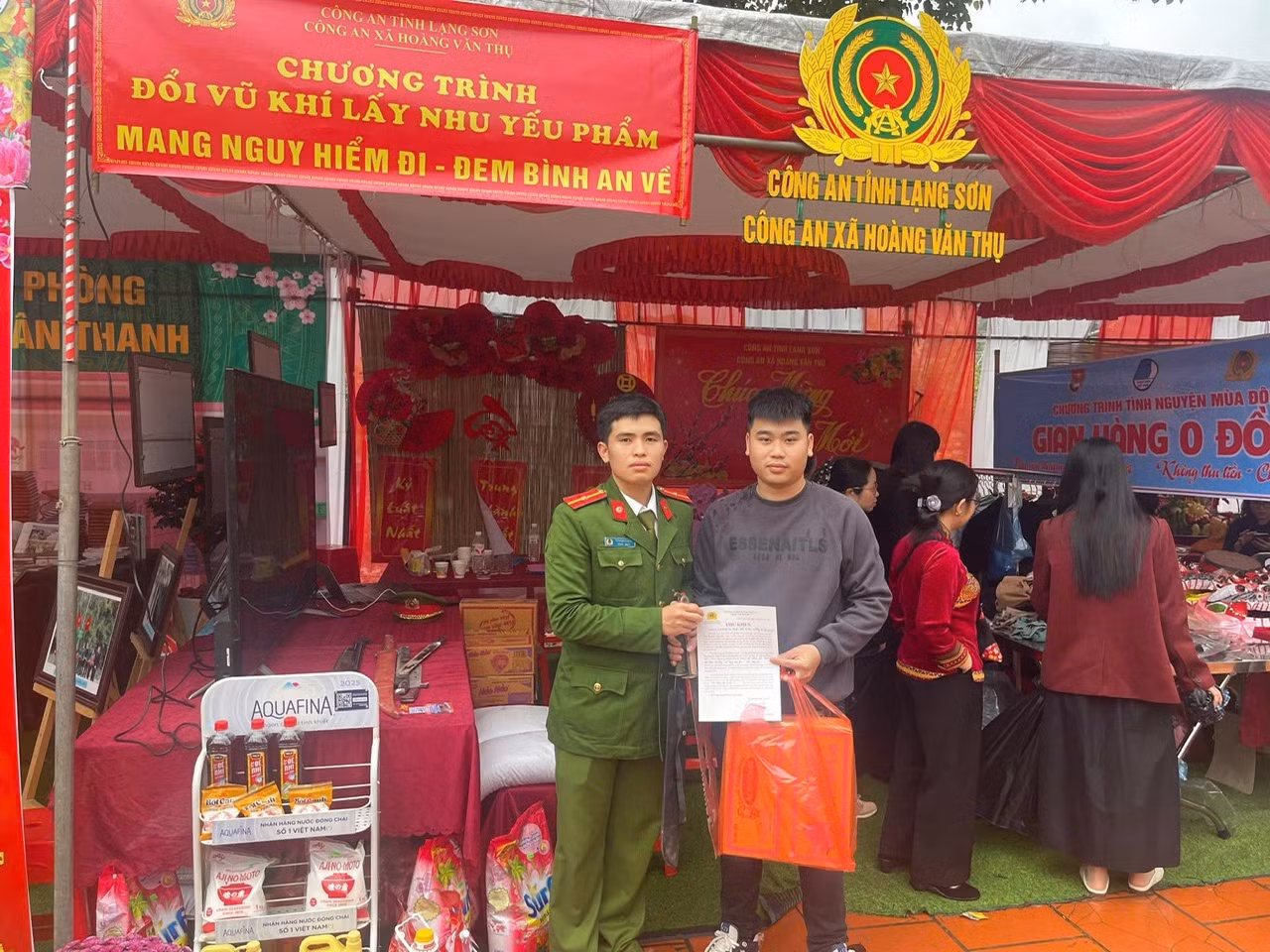 Cách làm hay, mô hình sáng tạo trong thu hồi vũ khí, vật liệu nổ và công cụ hỗ trợ -0