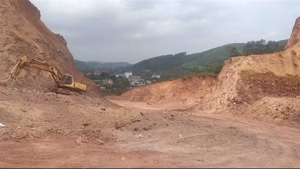 Khởi tố vụ án bạt đồi khai thác khoáng sản quá phép tại tỉnh Bắc Ninh