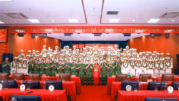 Rèn luyện đội ngũ cán bộ Cảnh sát hình sự đạt chuẩn "5 vững"