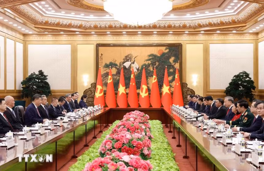 Tổng Bí thư, Chủ tịch nước Tô Lâm và Phu nhân cùng Tổng Bí thư, Chủ tịch nước Trung Quốc Tập Cận Bình và Phu nhân chụp ảnh chung. -0