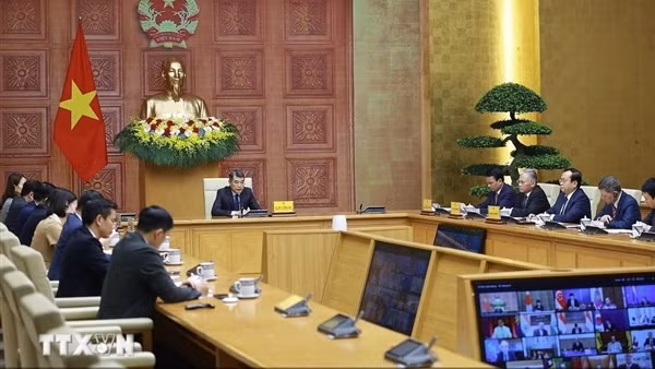 Thủ tướng đề xuất ba định hướng hợp tác chính tại Hội nghị AZEC mở rộng
