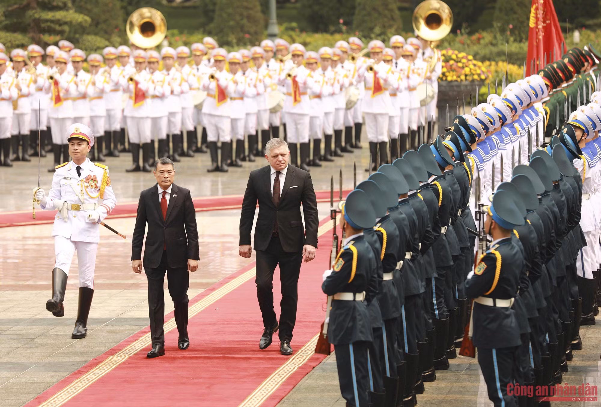 Thủ tướng Lê Minh Hưng chủ trì lễ đón Thủ tướng Slovakia -6