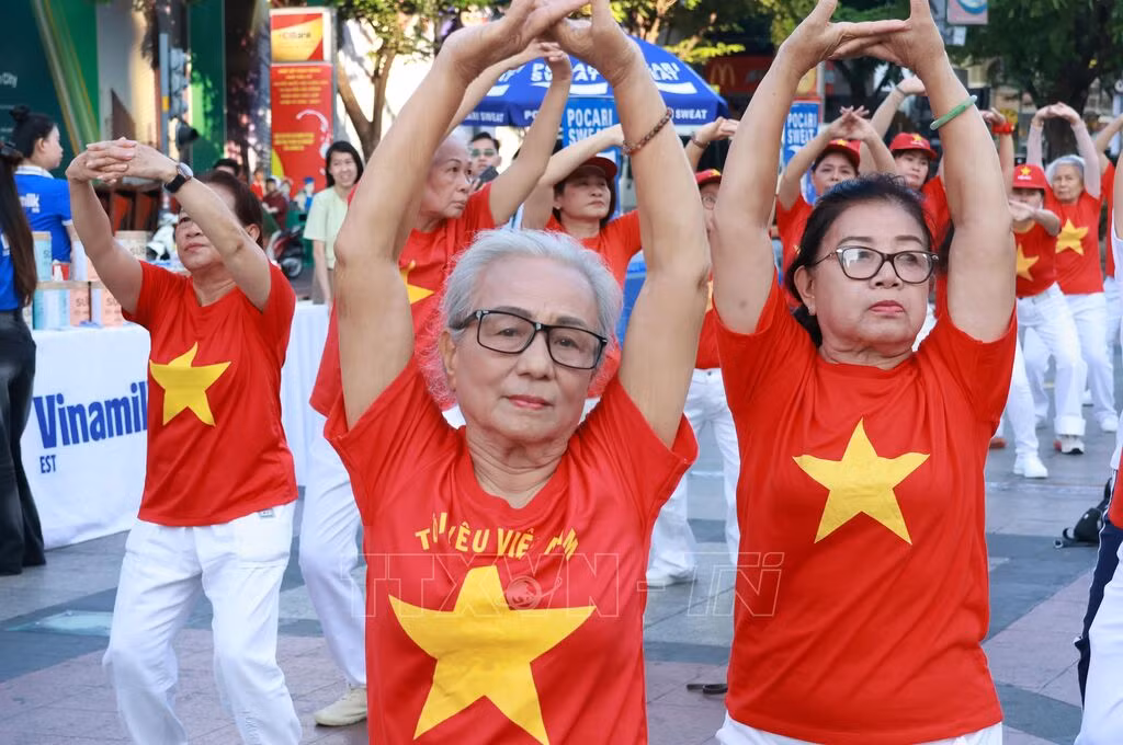 140725-vna_potal_tp_ho_chi_minh_nhieu_hoat_dong_y_nghia_chao_mung_ngay_suc_khoe_toan_dan_8682475.jpg -0