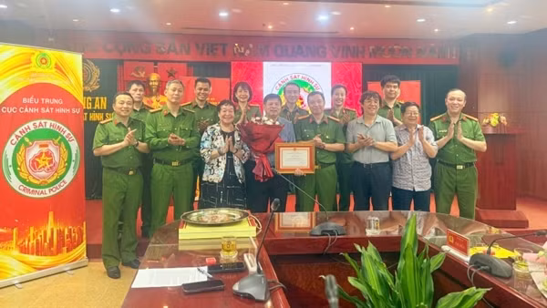 Công bố biểu trưng Cục Cảnh sát hình sự