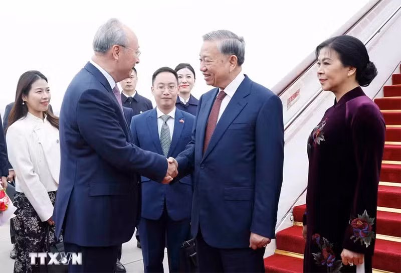 Tổng Bí thư, Chủ tịch nước và Phu nhân bắt đầu thăm cấp Nhà nước đến Trung Quốc -0