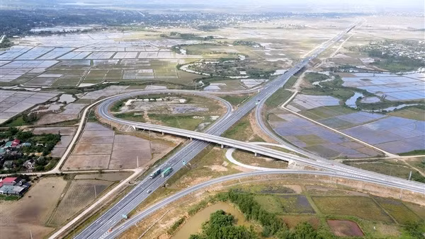 Gấp rút hoàn thiện các hạng mục còn dang dở trên cao tốc Bắc – Nam