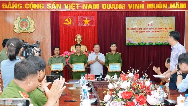 Kiên quyết với tội phạm, nghĩa tình với nhân dân