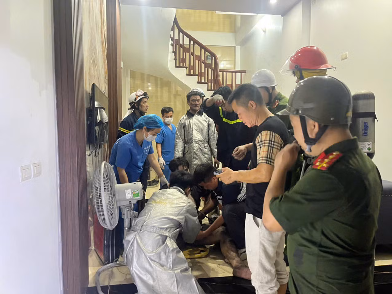 Những “mũi phản ứng nhanh” luôn trong trạng thái cứu người, dập lửa -0