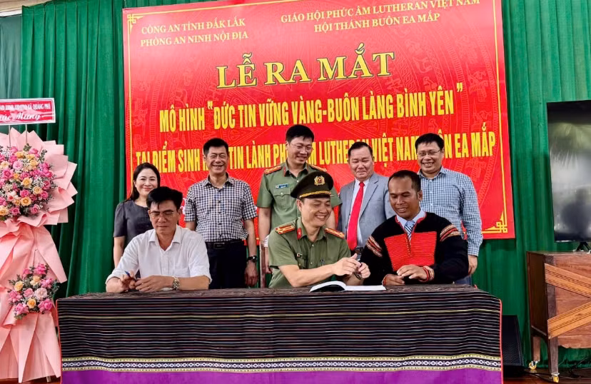 Hiệu quả từ mô hình “Đức tin vững vàng - buôn làng bình yên” -0
