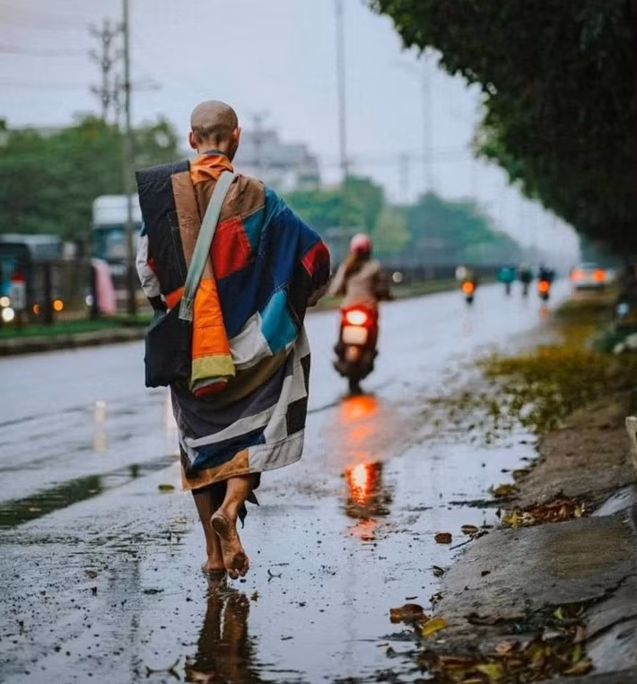 Từ “hiện tượng mạng” đến thủ đoạn lợi dụng vấn đề tôn giáo trên không gian số -0