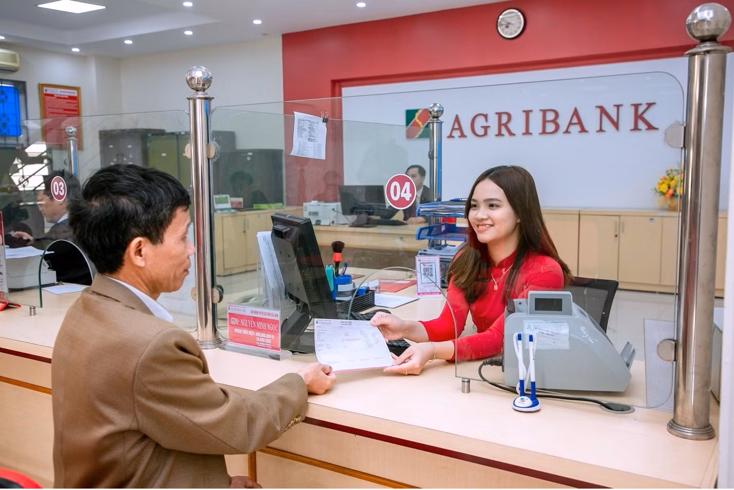 Agribank - Dòng vốn bền bỉ, điểm tựa vững chắc cho người dân và doanh nghiệp -0