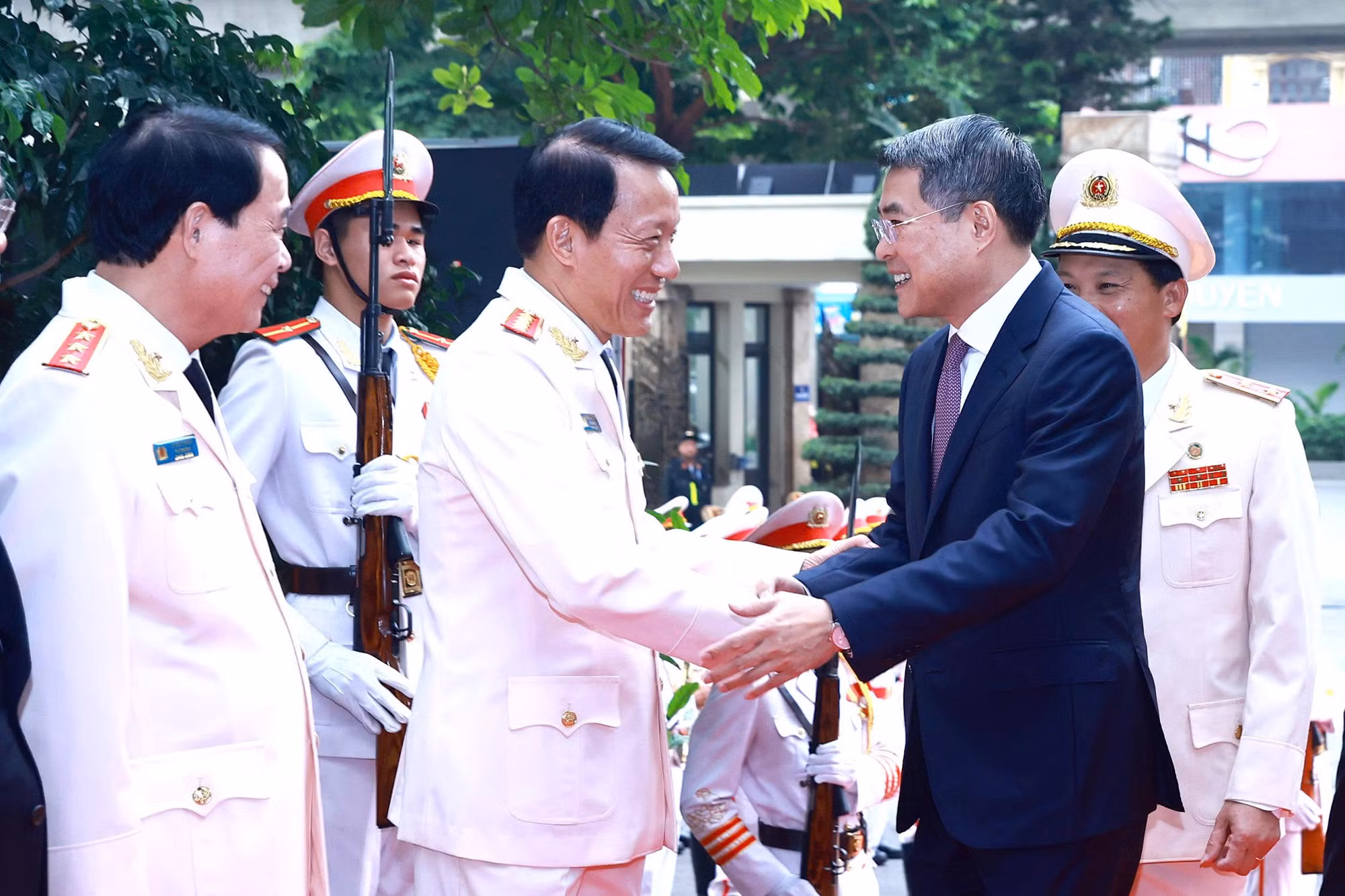 Thủ tướng Lê Minh Hưng dự Lễ kỷ niệm 80 năm Ngày truyền thống lực lượng Cảnh sát hình sự -0