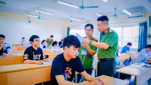 Lựa chọn, giữ chân và thu hút người giỏi vào CAND là nhiệm vụ có ý nghĩa chiến lược