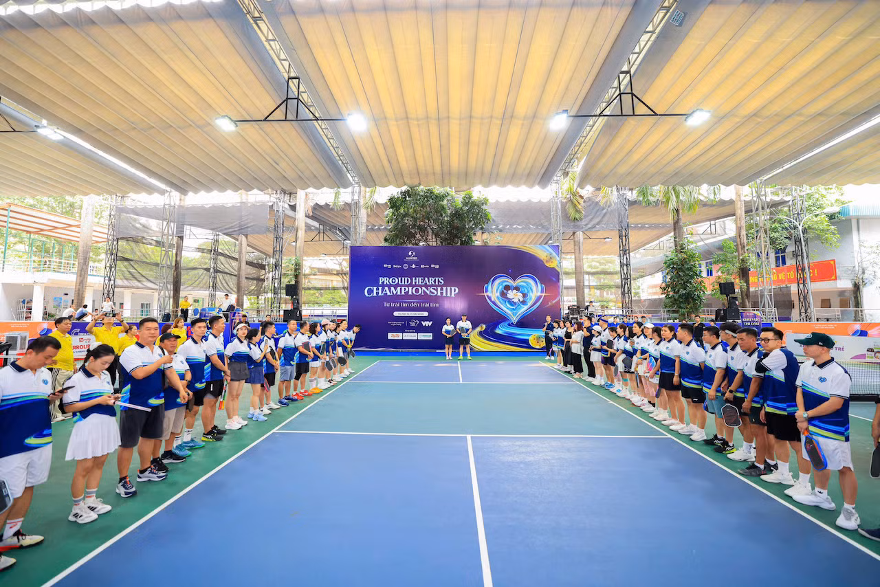 Hàng trăm người tham gia giải pickleball gây quỹ mổ tim cho trẻ em nghèo -0