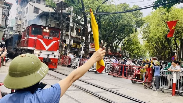 Bài 1: SOS về thái độ chủ quan của người dân