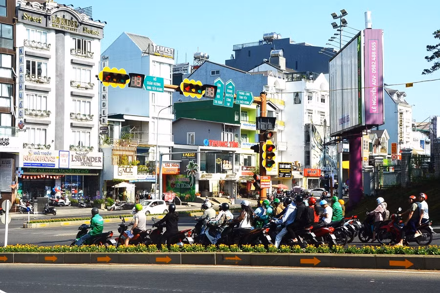 Ứng dụng hệ thống điều khiển giao thông thông minh cho đô thị Đà Lạt -0