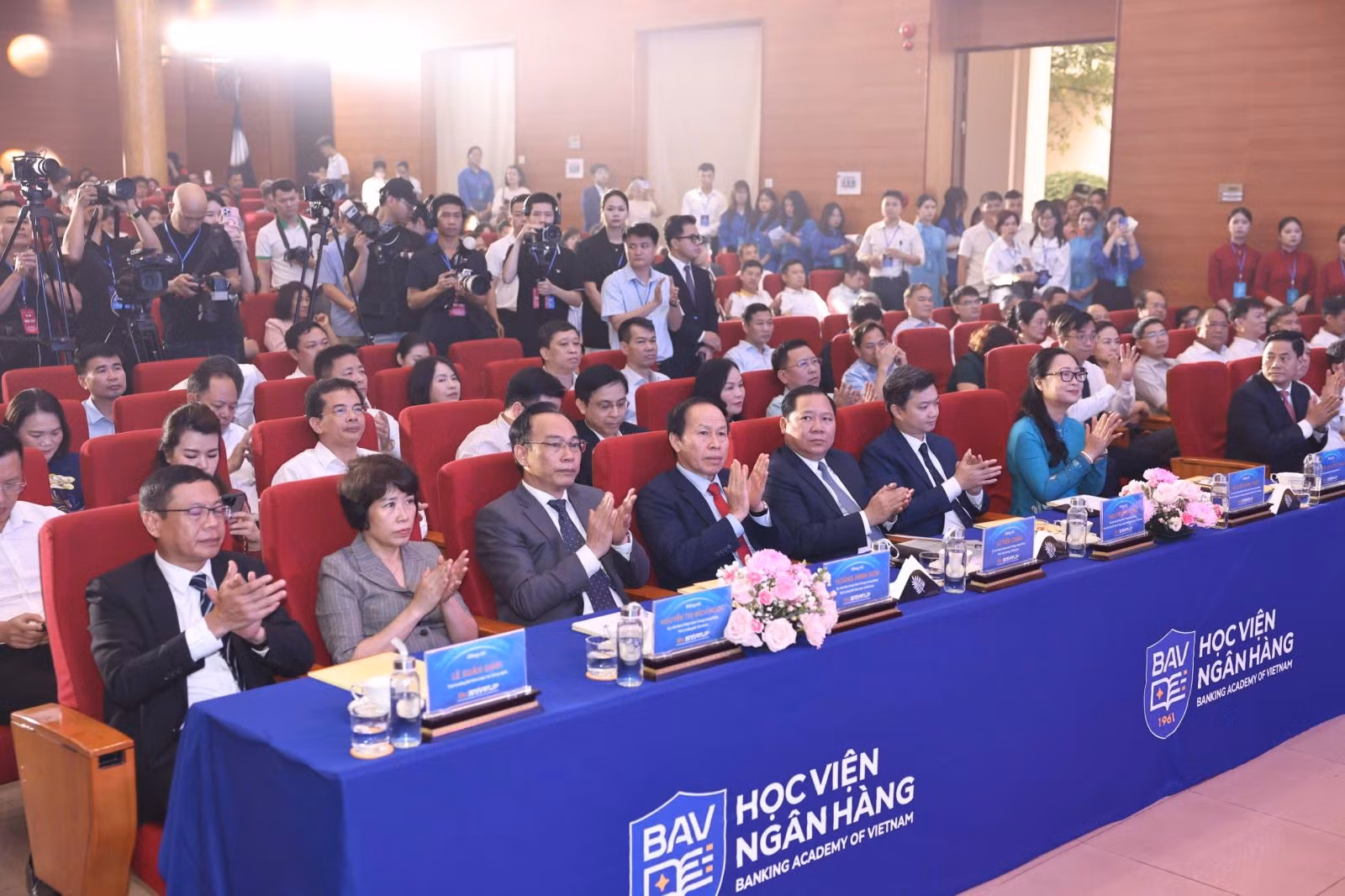 Khơi dậy tinh thần khởi nghiệp, ý chí sáng tạo và khát vọng cống hiến của thế hệ trẻ -0