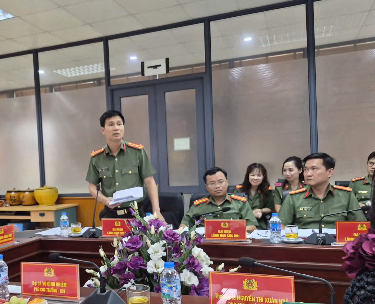 Khuyến khích cơ chế thu hút nhân tài, các chuyên gia giỏi trong lĩnh vực nghiên cứu, sản xuất tài liệu bảo mật, bảo an -0