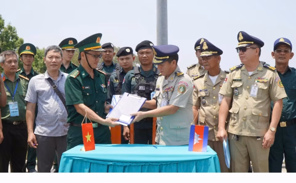 Đồng Tháp: Tiếp nhận 226 công dân từ Vương quốc Campuchia trở về nước -0