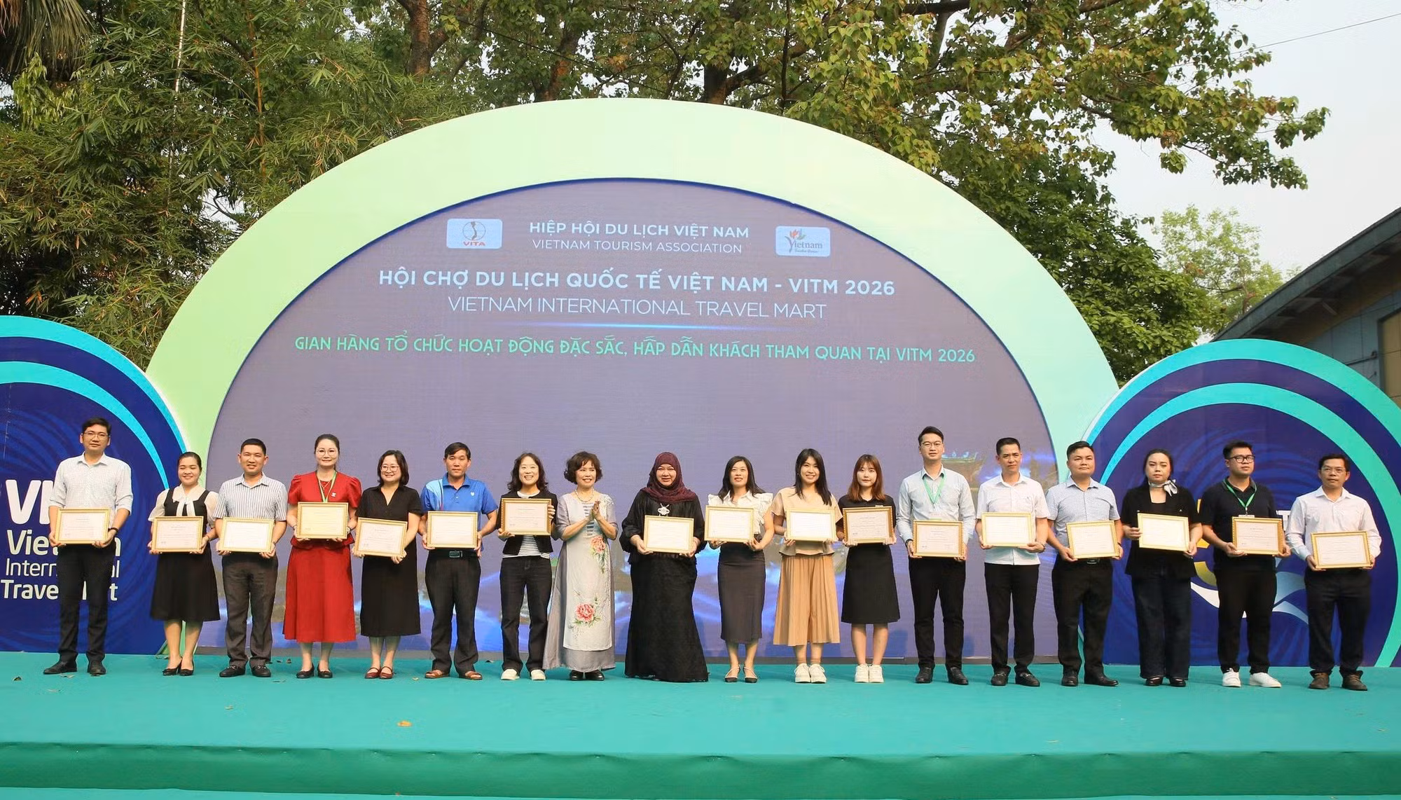 Trên 90.000 lượt người tham gia Hội chợ Quốc tế Việt Nam 2026 -0
