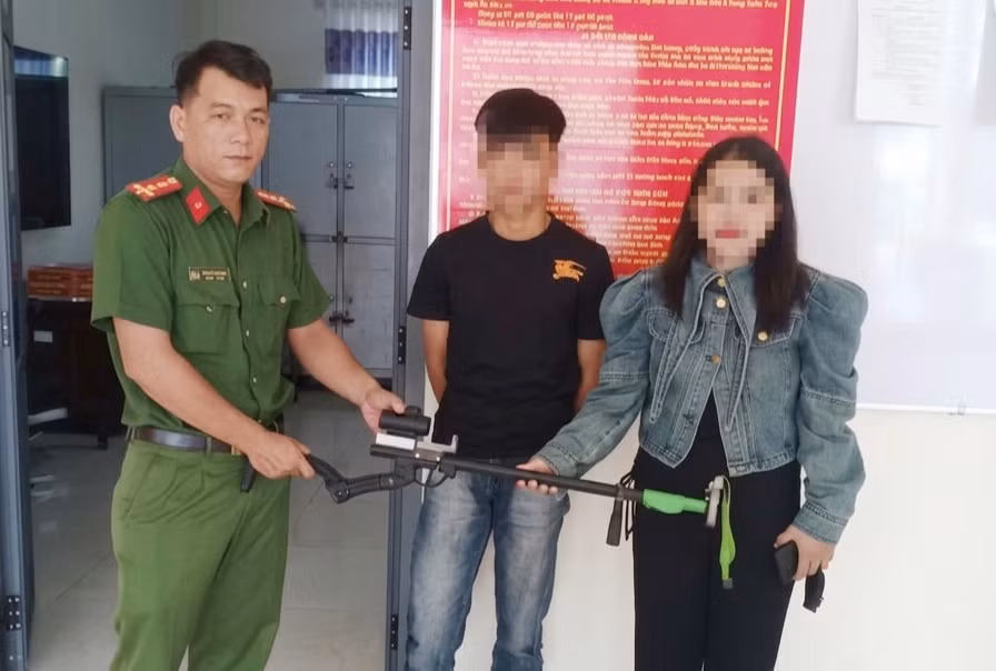 Hiệu quả việc vận động thu hồi vũ khí, vật liệu nổ ở Cà Mau -0