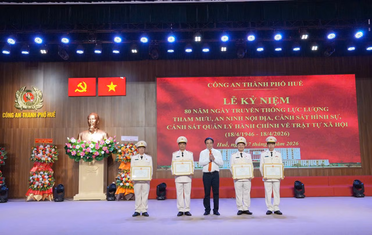 Kỷ niệm 80 năm Ngày truyền thống các lực lượng Công an nhân dân -0