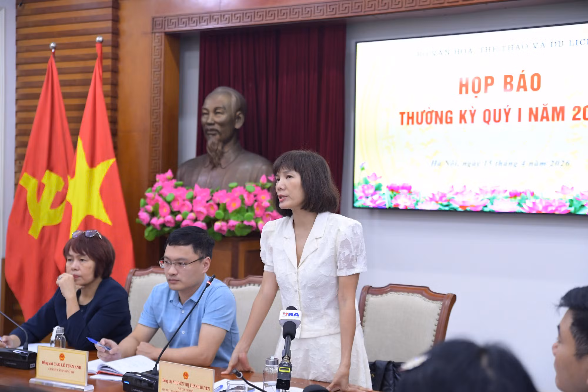 Bộ Văn hoá, Thể thao và Du lịch nói gì về cấm hát nhép và sử dụng AI mạo danh nghệ sĩ ? -0