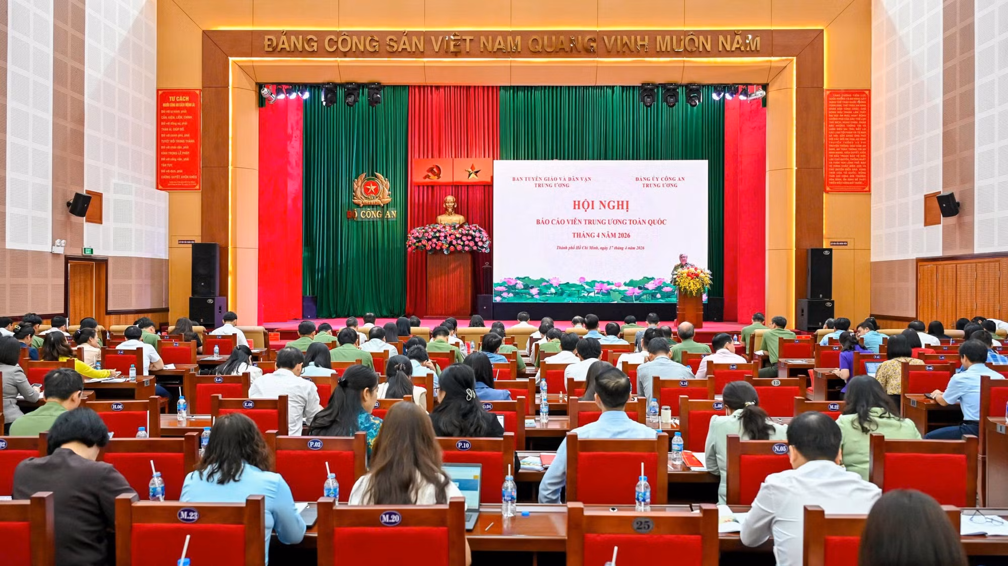 Đảng ủy Công an Trung ương phối hợp tổ chức Hội nghị Báo cáo viên Trung ương tháng 4/2026 -1