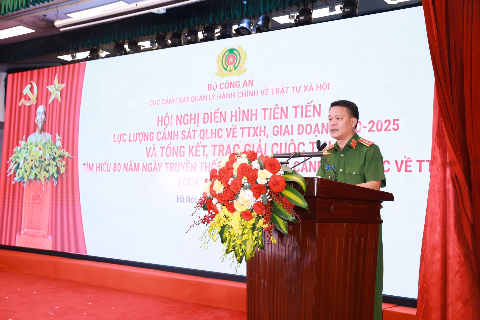 Tuyên dương 80 tập thể, cá nhân điển hình tiên tiến lực lượng Cảnh sát Quản lý hành chính về trật tự xã hội -0