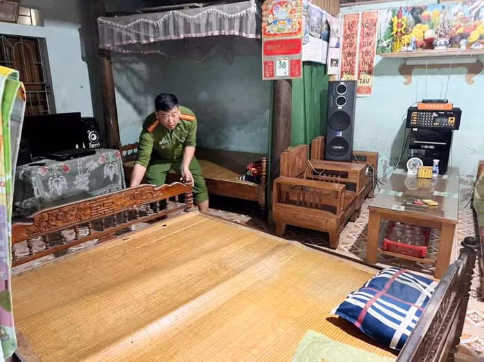 Lũ lụt cô lập nhiều địa phương ở Hà Tĩnh, 3 người chết và mất tích -1