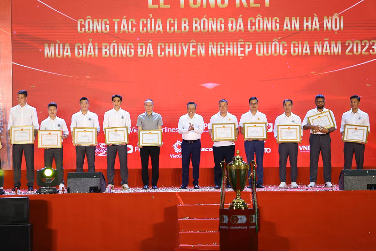 Câu lạc bộ Bóng đá Công an Hà Nội vô địch V.League 1 - 2023: Viết tiếp truyền thống vẻ vang -0