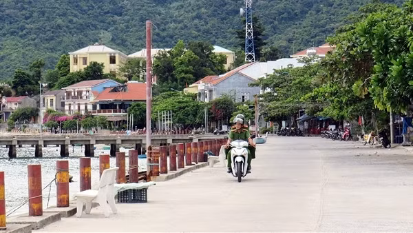 Công an chính quy ở Cù Lao Chàm