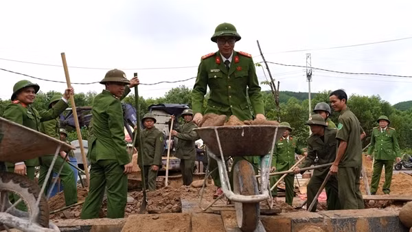 Công an TP Huế về đích trong “Chiến dịch Quang Trung”