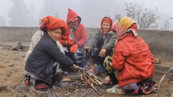 Vùng núi Bắc Bộ nhiều nơi dưới 17 độ C, Hà Nội lất phất mưa