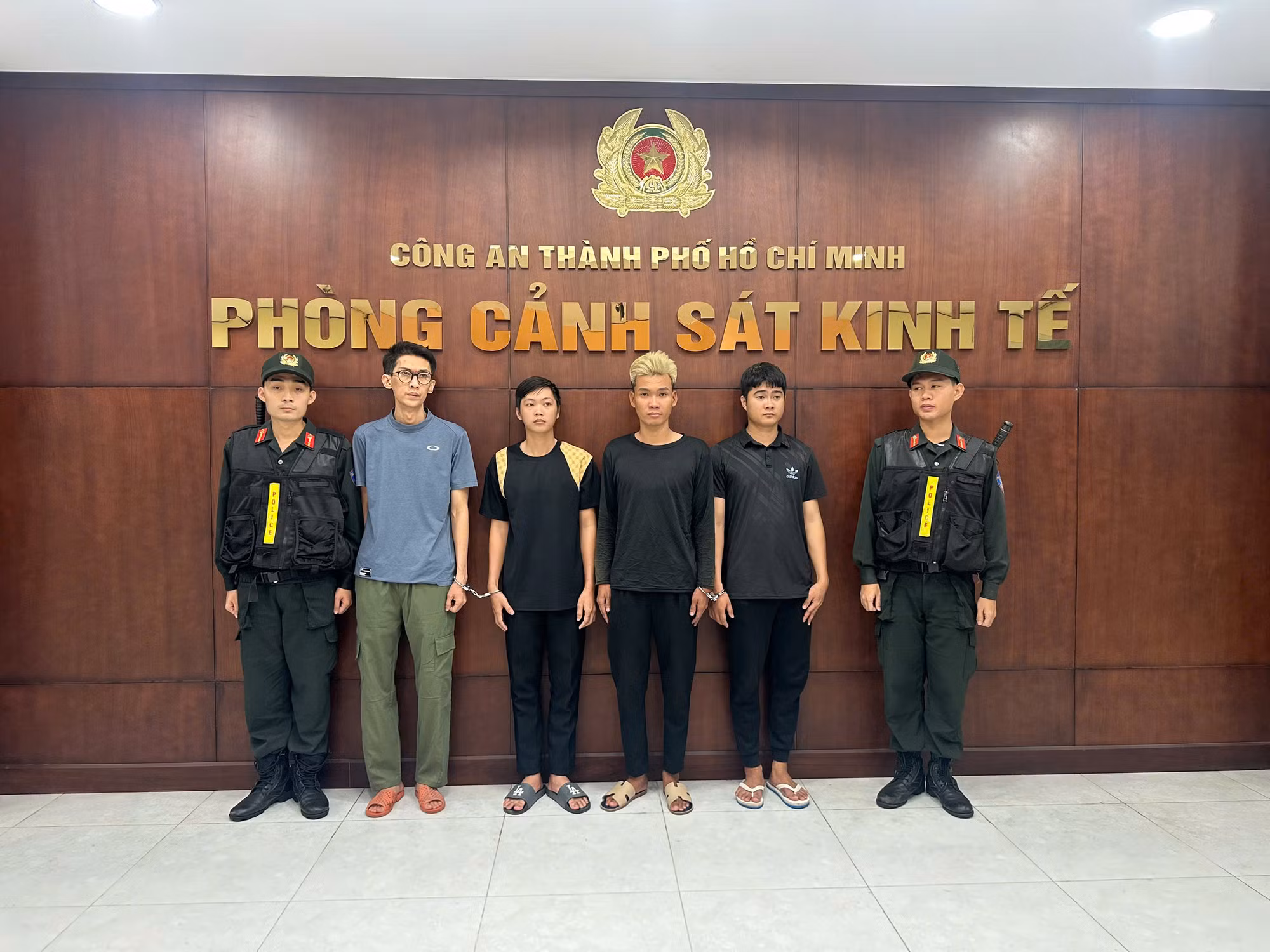 Công an TP Hồ Chí Minh triệt phá nhiều vụ buôn bán, vận chuyển pháo nổ quy mô lớn -0