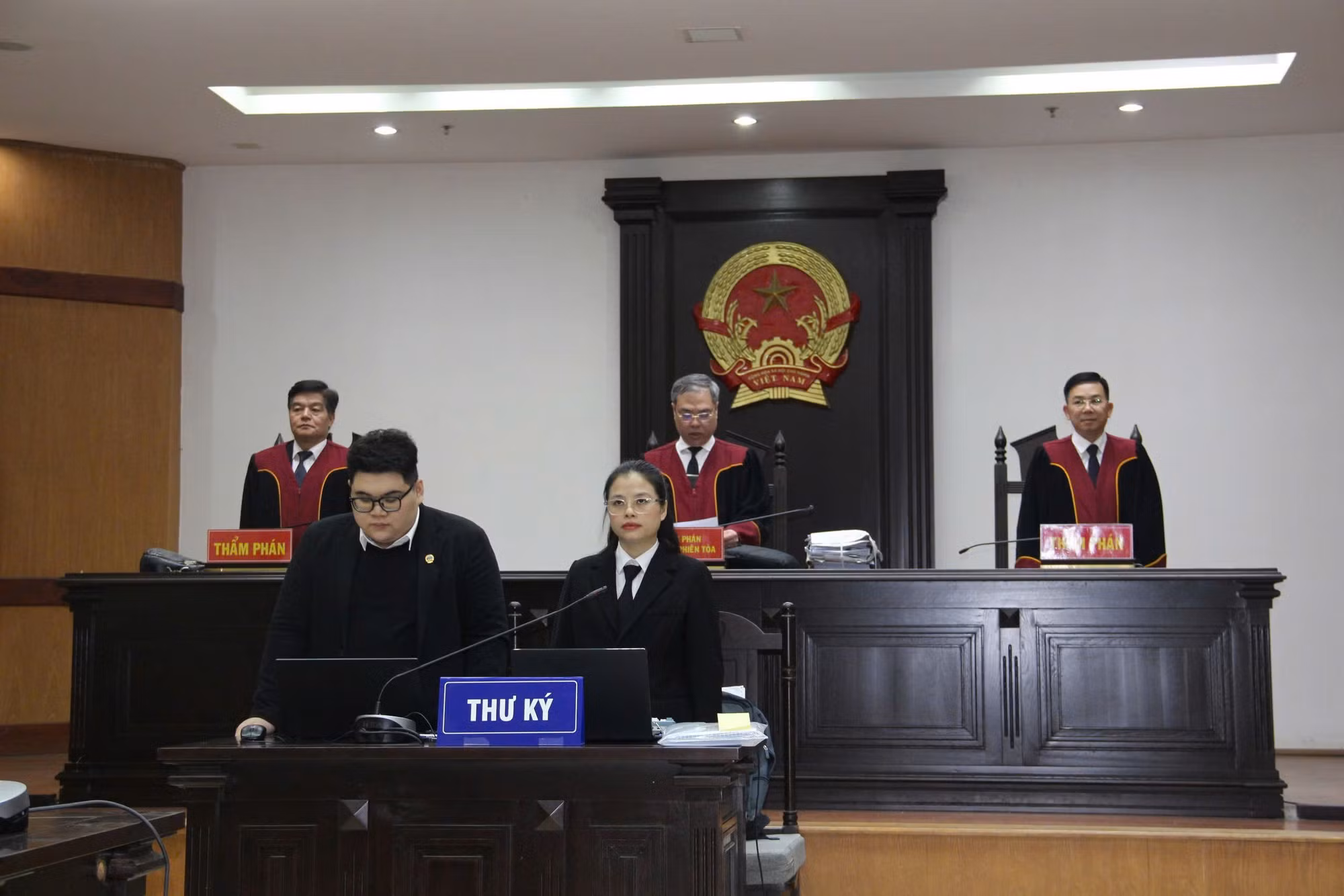 Cán bộ tòa án không được hách dịch, dọa nạt hoặc kéo dài thời gian xử lý công việc của nhân dân -0
