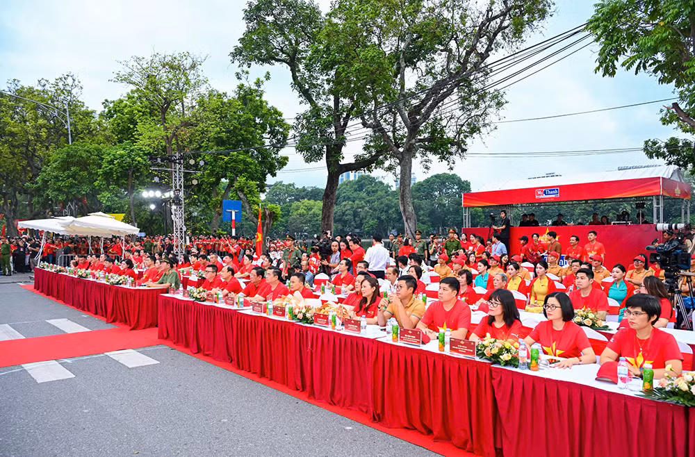 “Cùng Việt Nam tiến bước” - Dấu ấn thể thao cộng đồng chưa từng có tiền lệ -0
