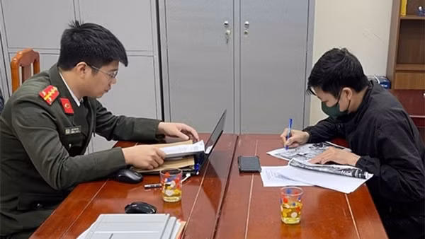 Chia sẻ tin xấu độc là hành vi vi phạm pháp luật
